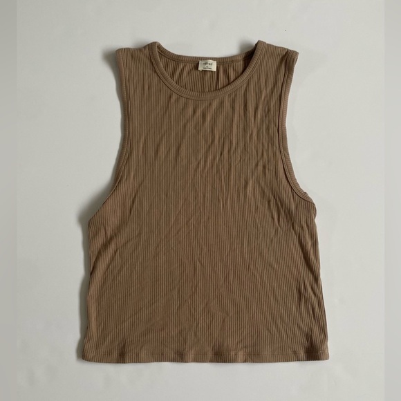 Wilfred Adventure Tank - Picture 3 of 3